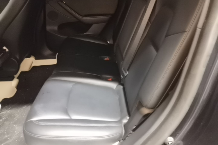 Tesla Model Y 2024 #17 Tesla Model Y 2024 car image #17