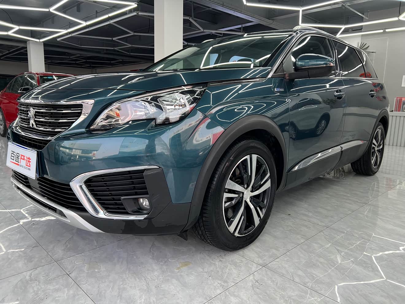 Peugeot 5008 2018 Peugeot 5008 2018 car image