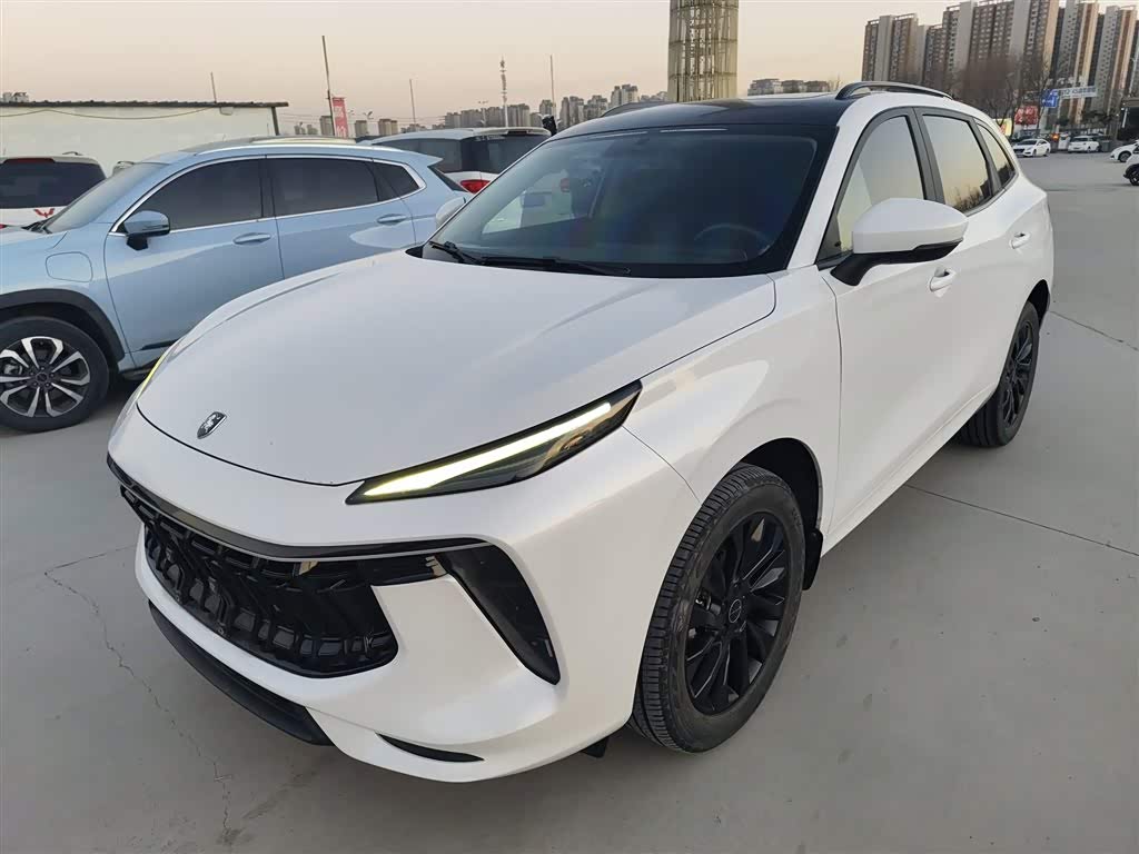 Forthing T5 EVO 2021 Forthing T5 EVO 2021 car image
