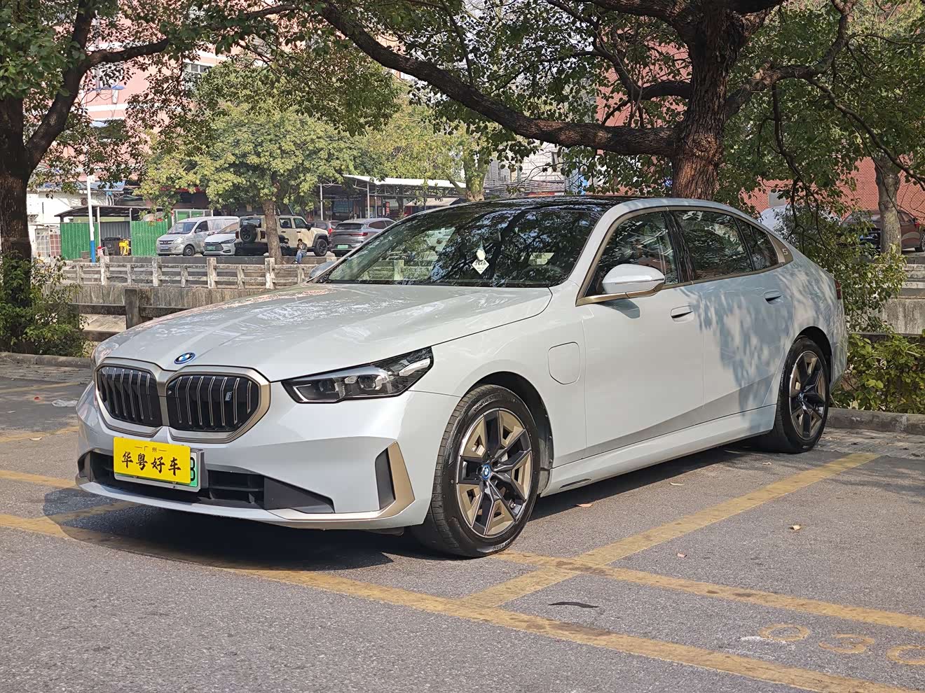 BMW i5 2024 BMW i5 2024 car image