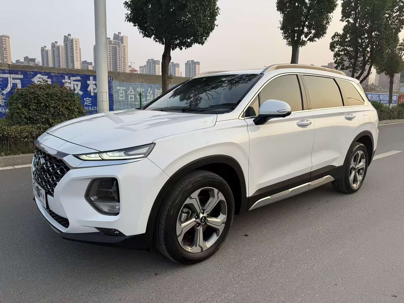 Hyundai Santa Fe 2020 car image 