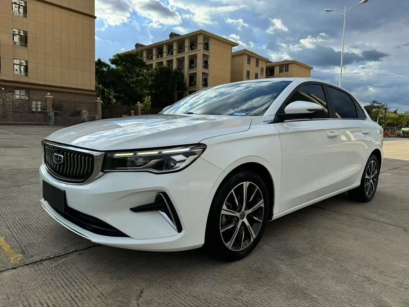 GEELY Emgrand 2022 car image 