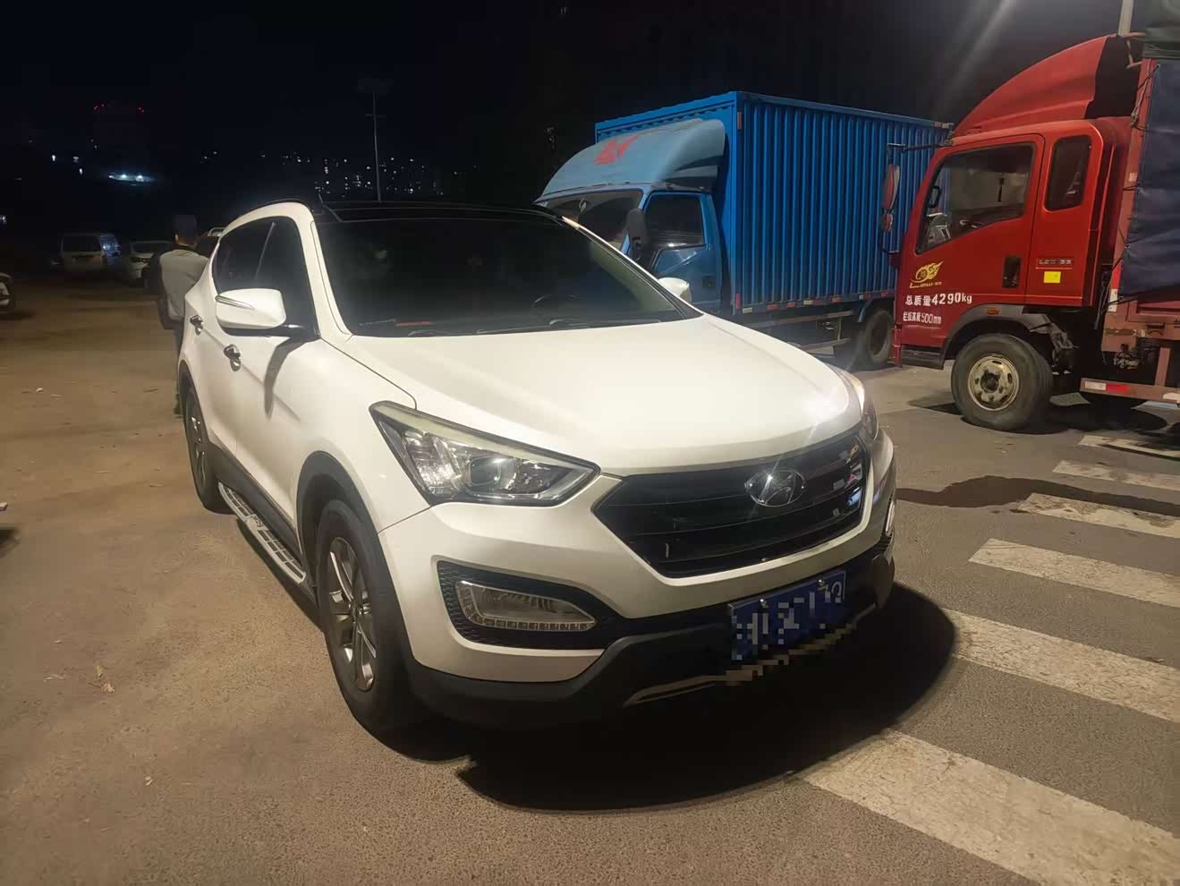 Hyundai Santa Fe 2014 car image 