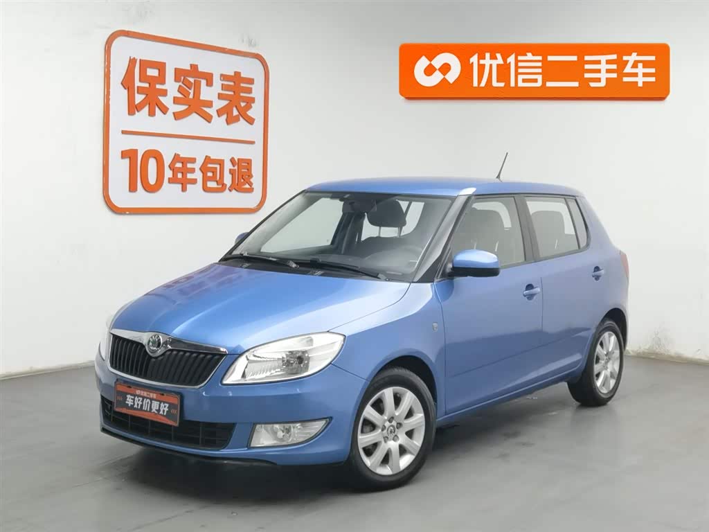 Skoda Fabia 2012 car image 