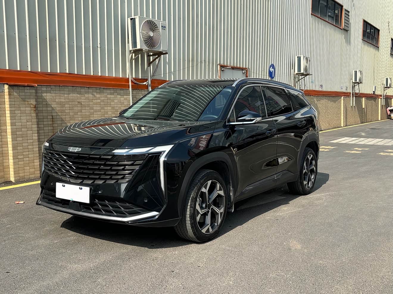GEELY Boyue L 2023 car image 