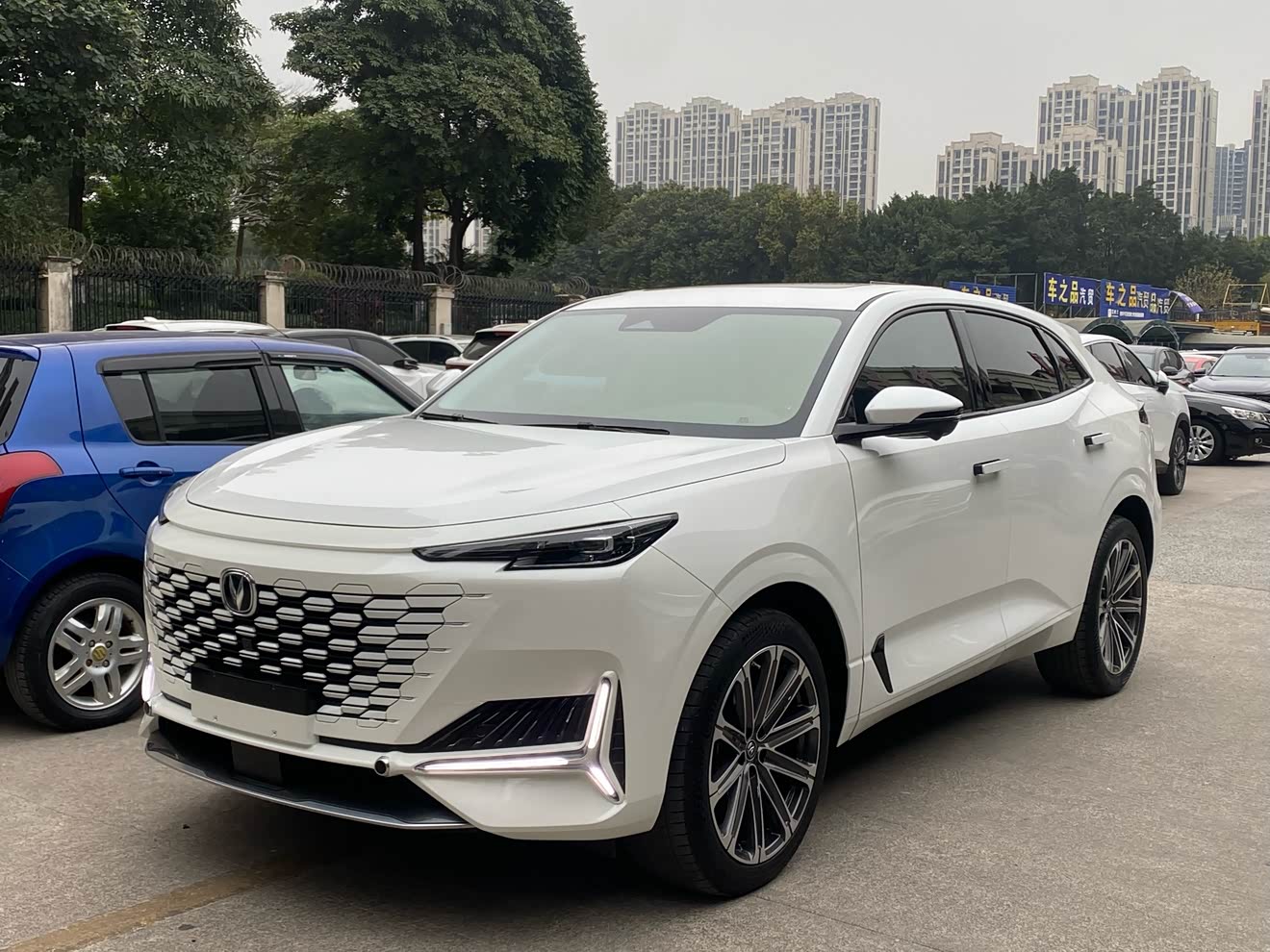 Changan UNI-K 2021 car image 