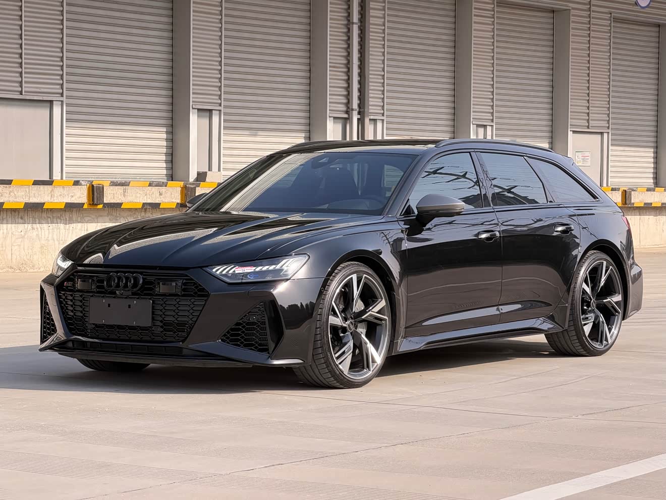 Audi RS 6 2023 car image 
