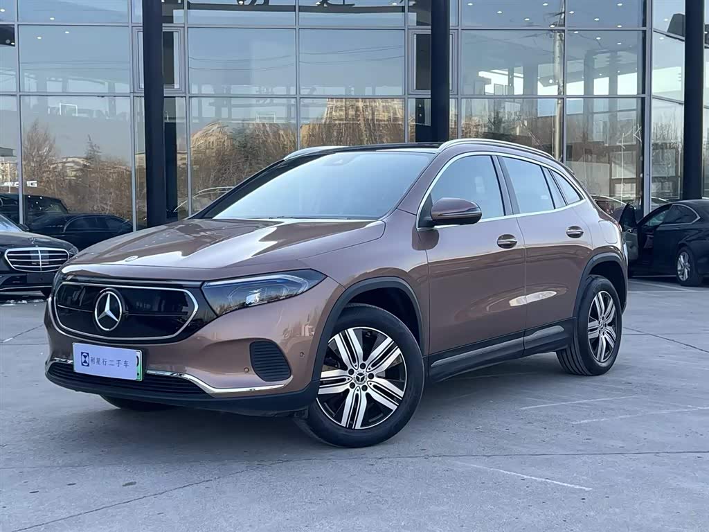 Mercedes-Benz EQA Class 2023 immagine di auto 