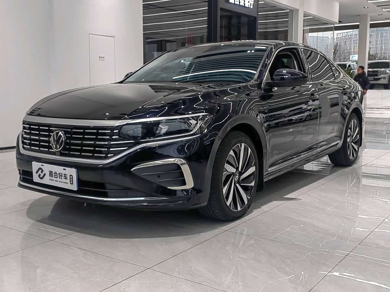Volkswagen Passat 2023 car image 