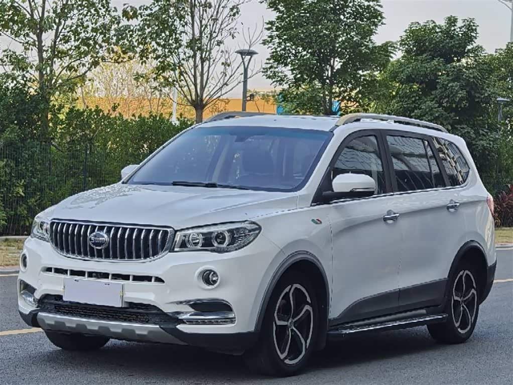 SWM X7 2018 SWM X7 2018 صورة سيارة