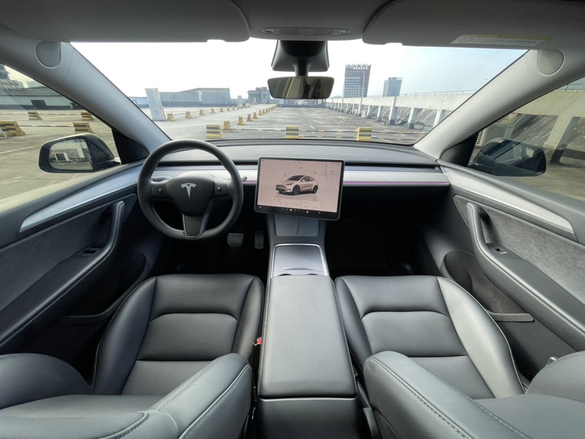Tesla Model Y 2024 #7 Tesla Model Y 2024 car image #7