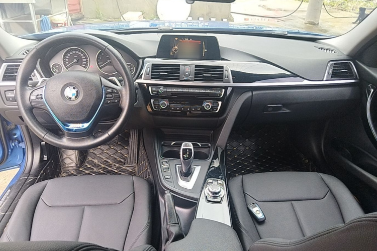 BMW 3 Series 2017 #10 BMW 3 Series 2017 car image #10