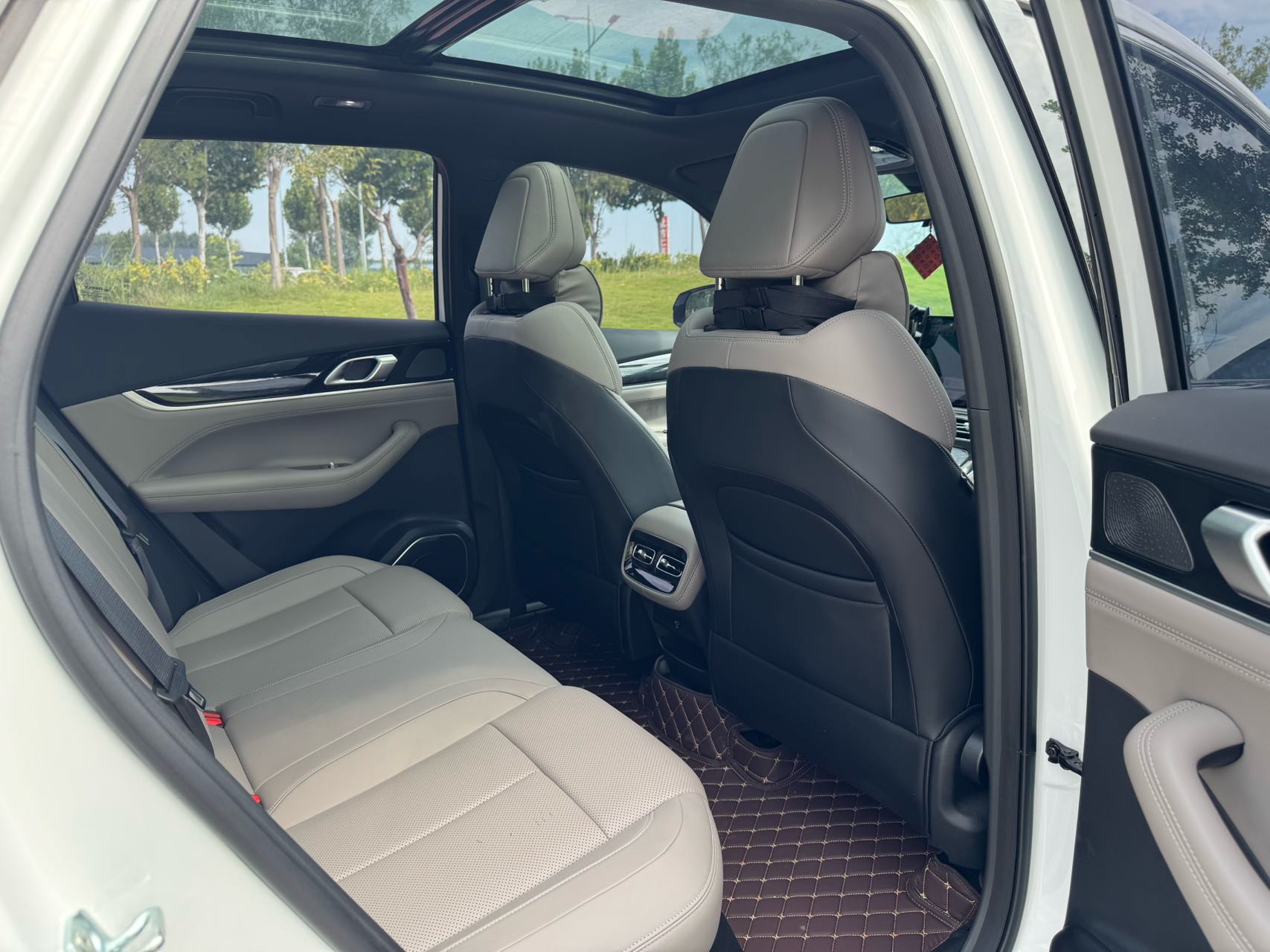 GEELY Boyue L 2025 #12 GEELY Boyue L 2025 изображение автомобиля #12
