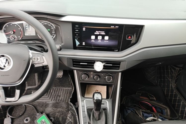 Volkswagen Polo 2022 car image #17
