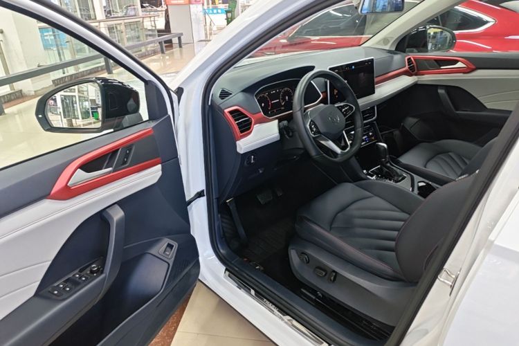 Volkswagen Tharu 2023 car image #16