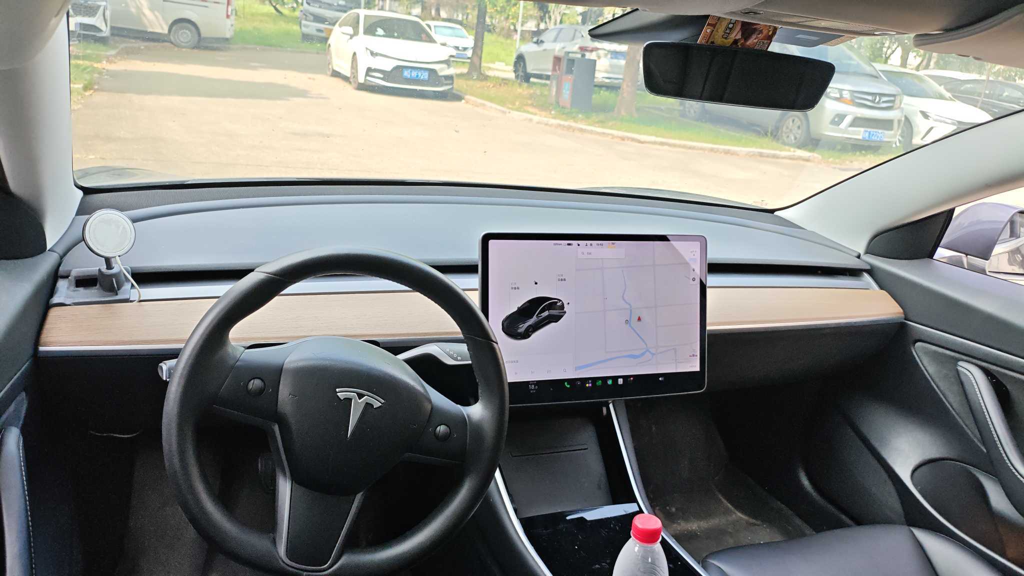 Tesla Model 3 2020 صورة سيارة #6