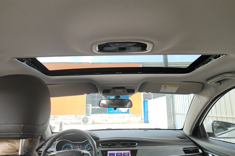 GEELY Emgrand 2021 #18 GEELY Emgrand 2021 car image #18