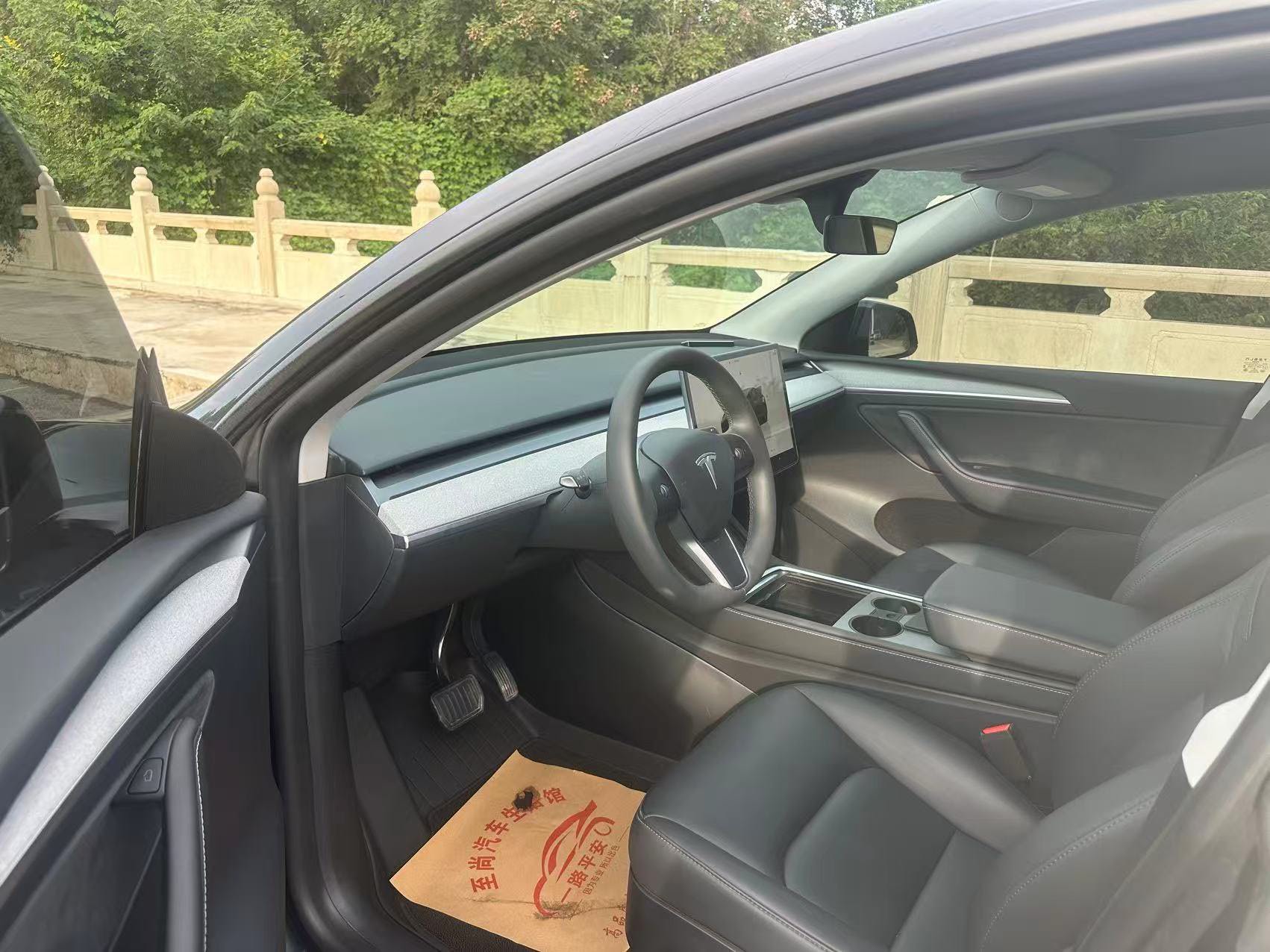 Tesla Model Y 2024 car image #5