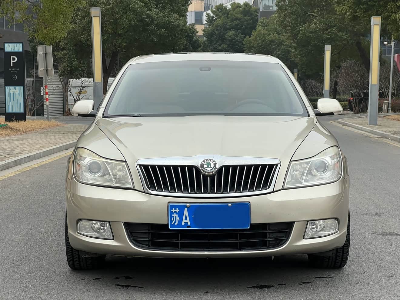 Skoda Octavia 2010 car image 