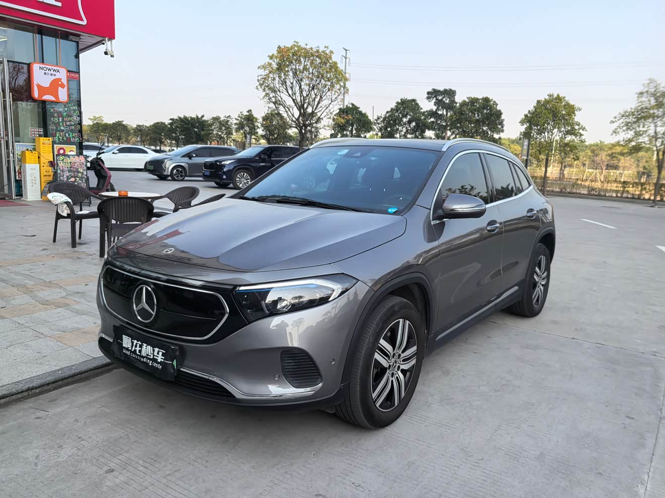 Mercedes-Benz EQA Class 2023 immagine di auto 