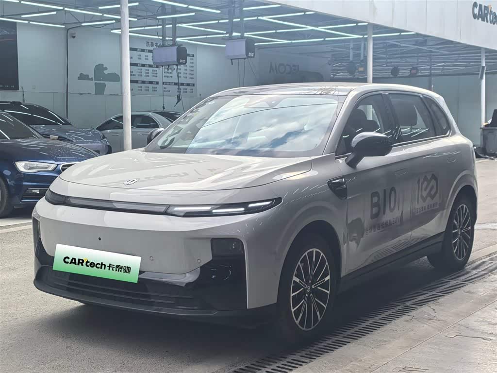 Leapmotor B10 2025 汽车图片 