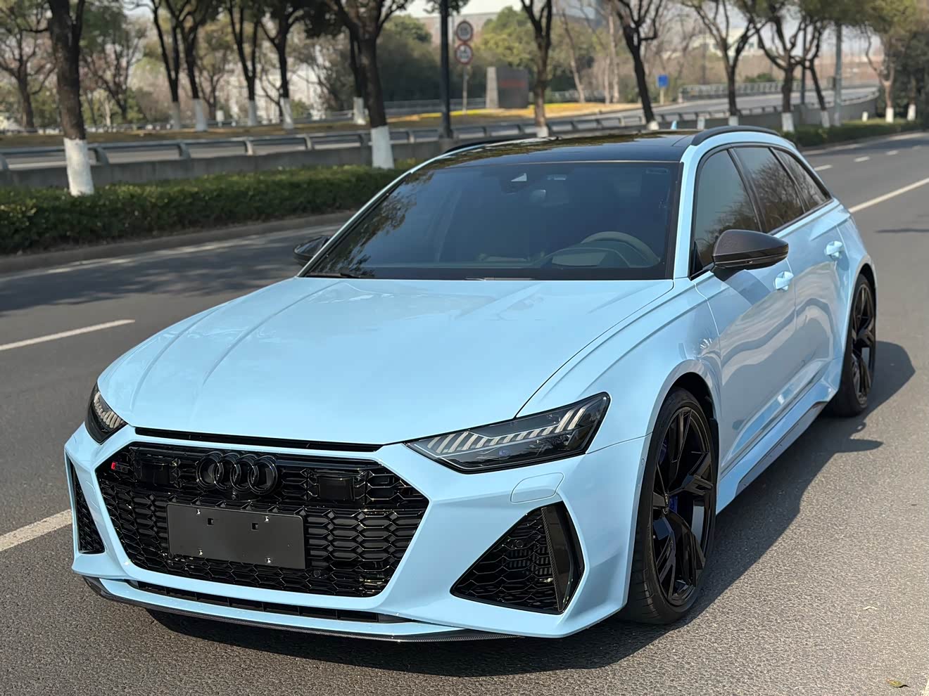 Audi RS 6 2023 car image 