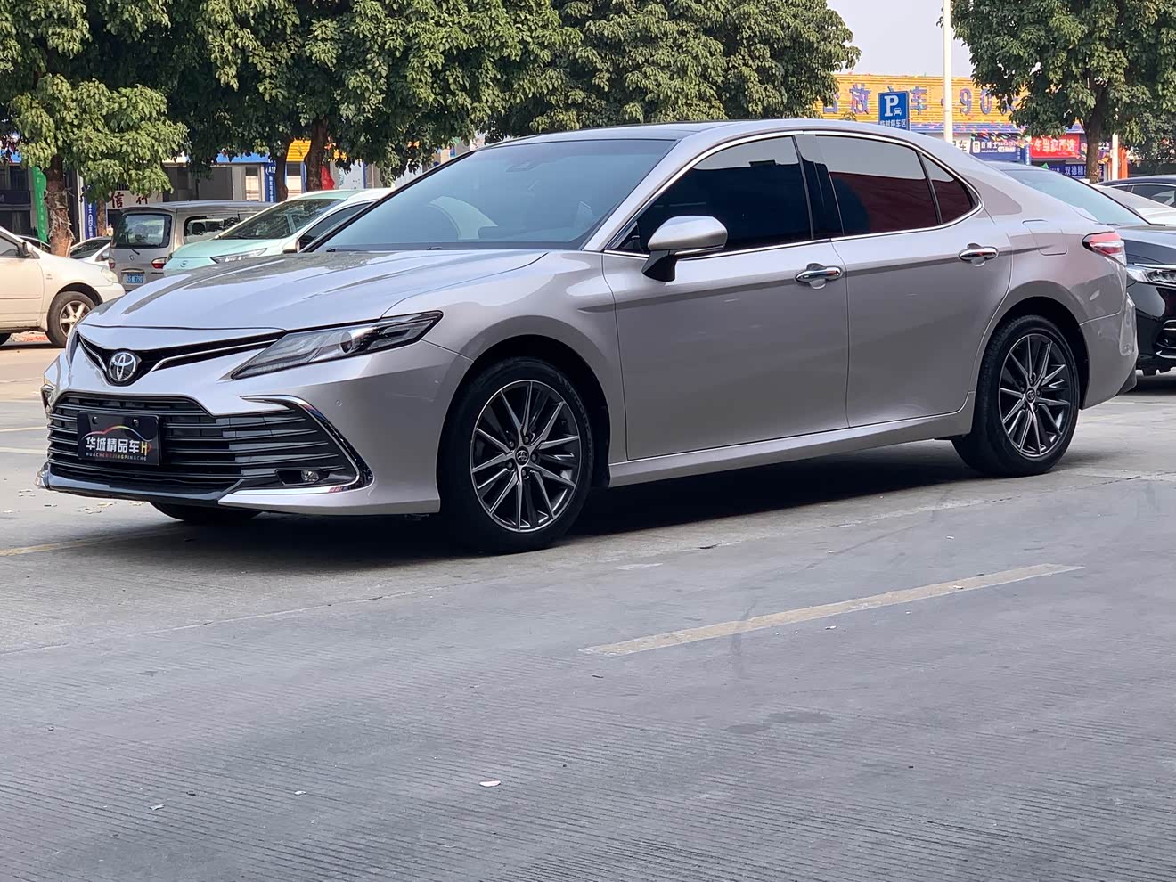 Toyota Camry 2022 汽车图片 