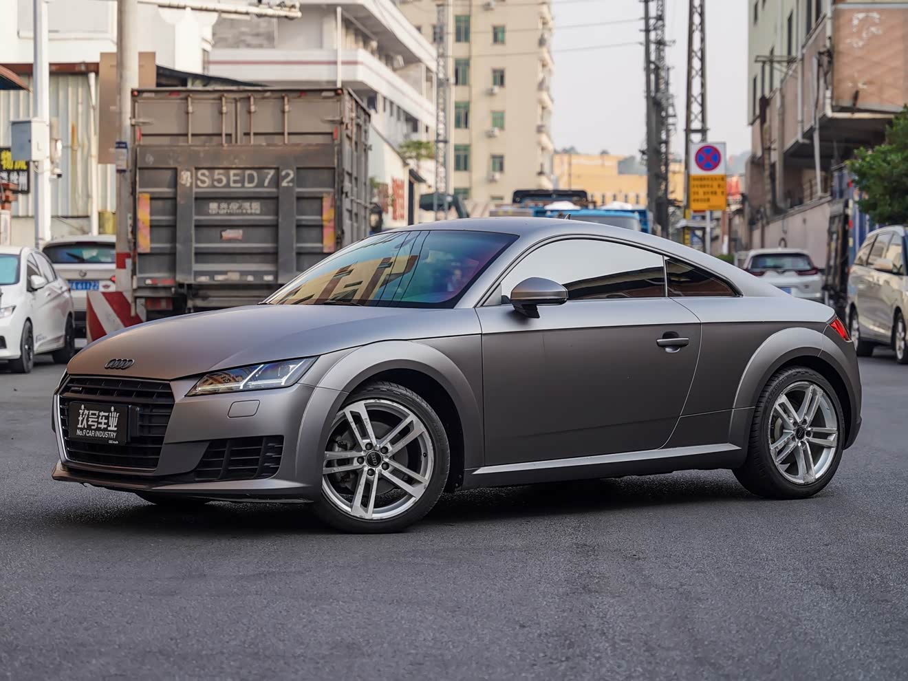 Audi TT 2017 Audi TT 2017 car image