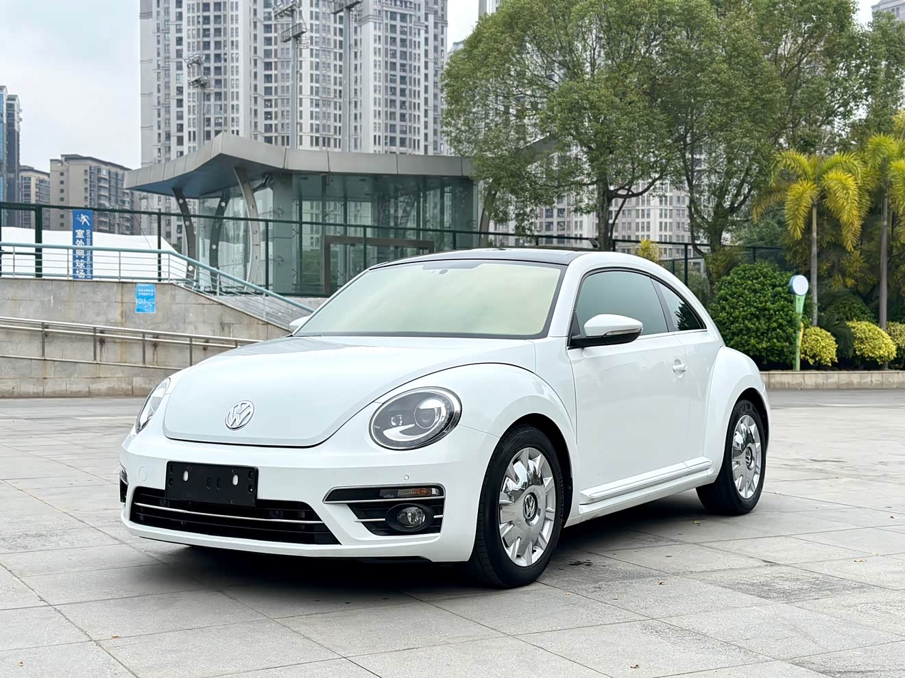 Volkswagen Beetle 2017 Volkswagen Beetle 2017 immagine di auto