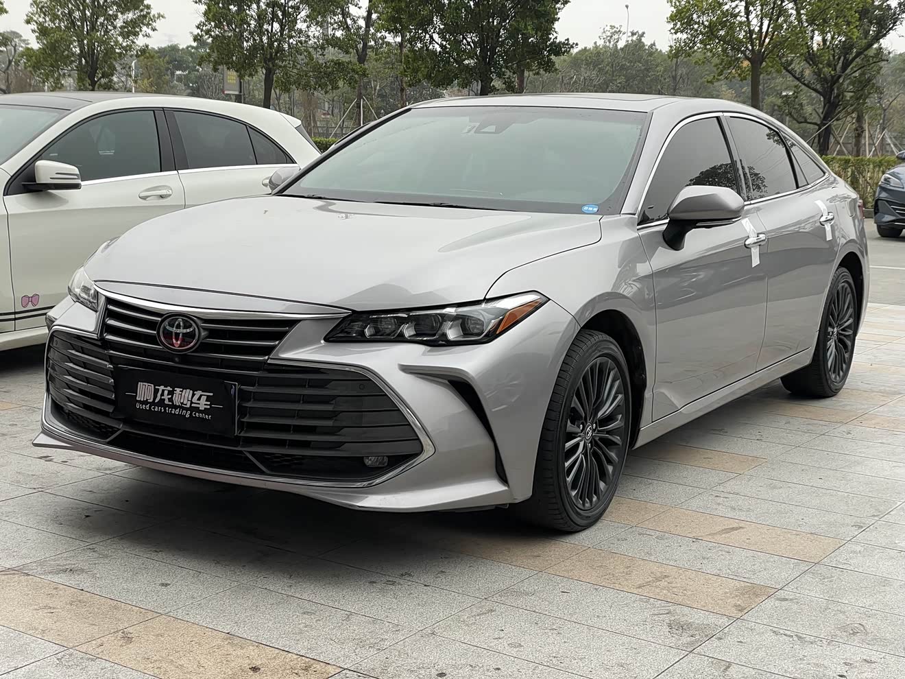 Toyota Avalon 2021 car image 