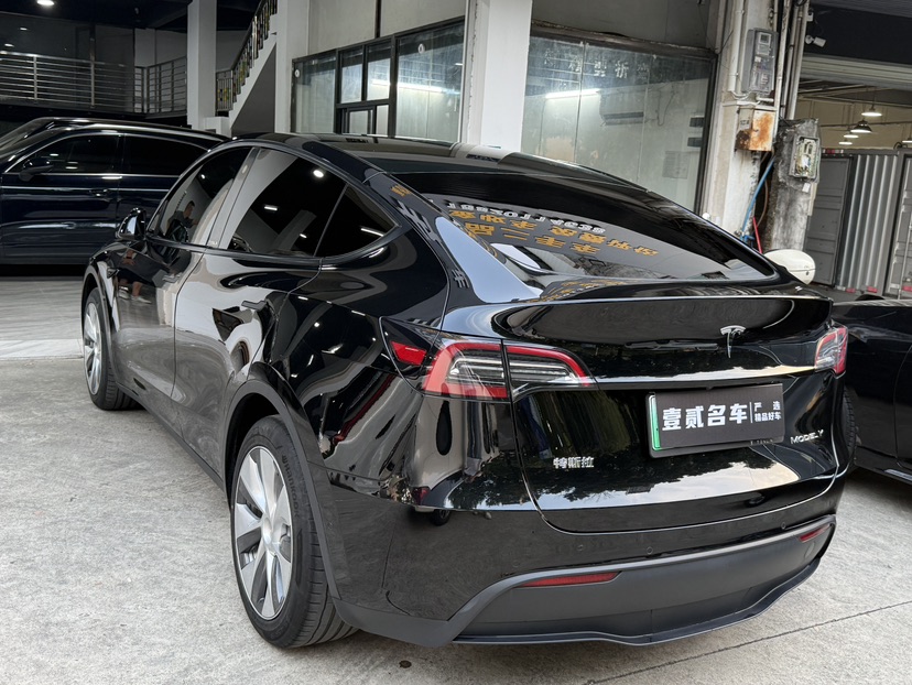 Tesla Model Y 2022 car image #7