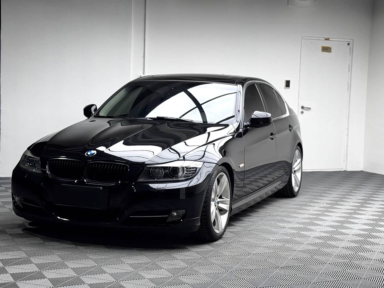 BMW 3 Series (Imported) 2010 immagine di auto 