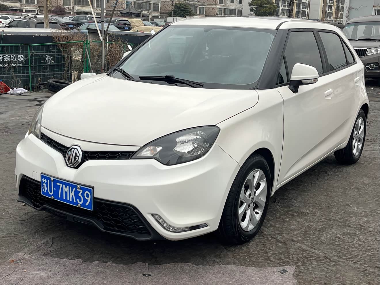 MG 3 2015 MG 3 2015 car image