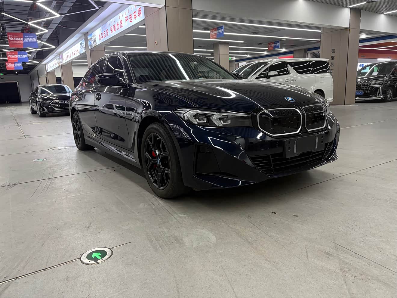 BMW i3 2023 car image 