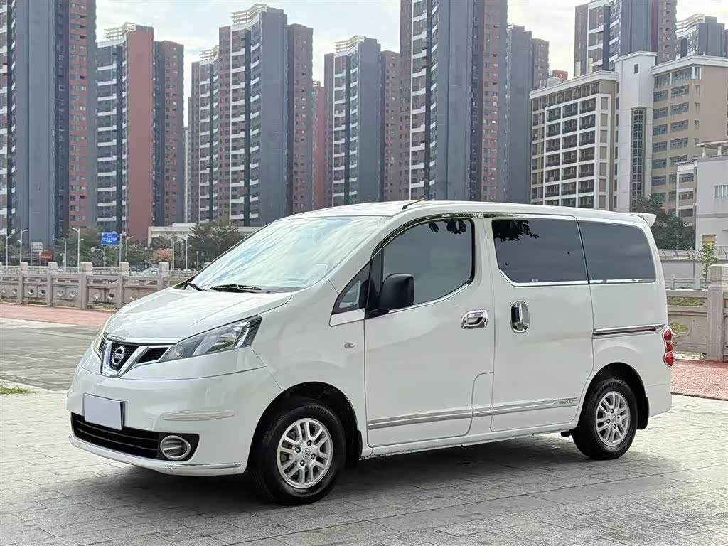 Nissan NV200 2015 汽车图片 
