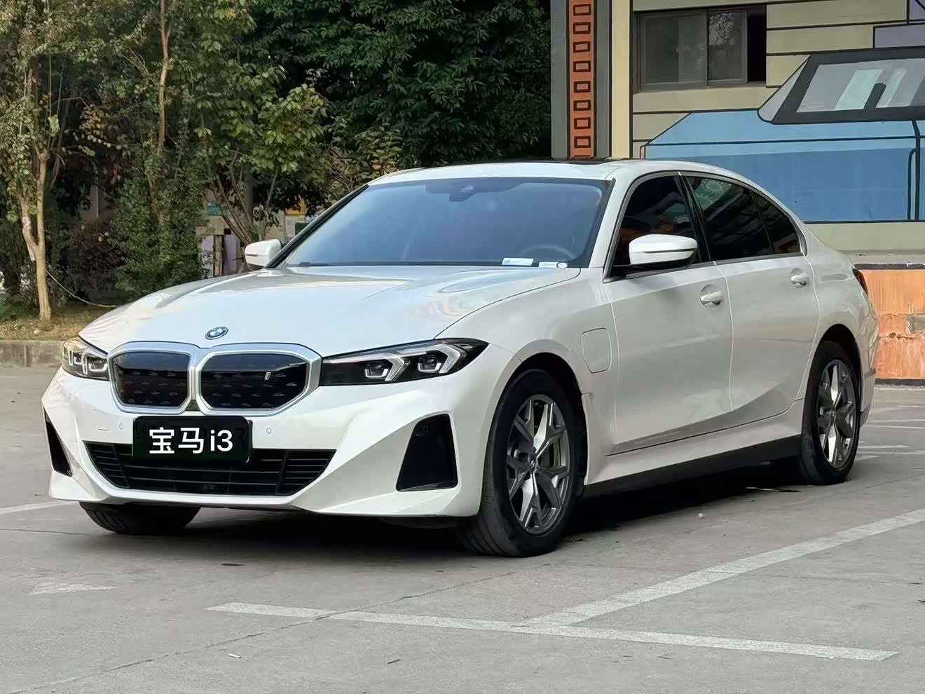 BMW i3 2024 car image 
