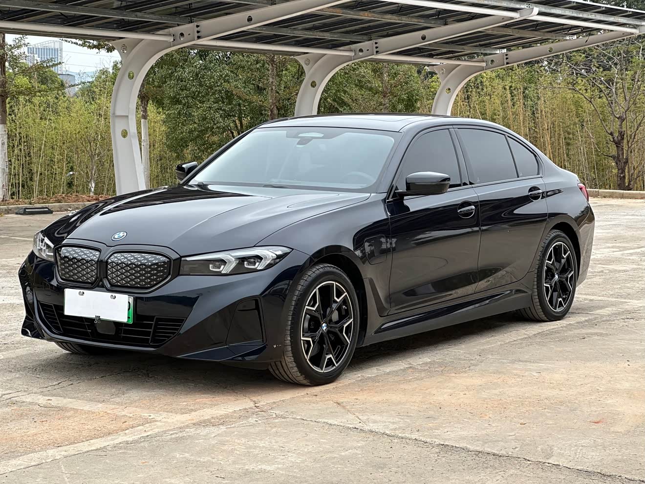 BMW i3 2025 immagine di auto 