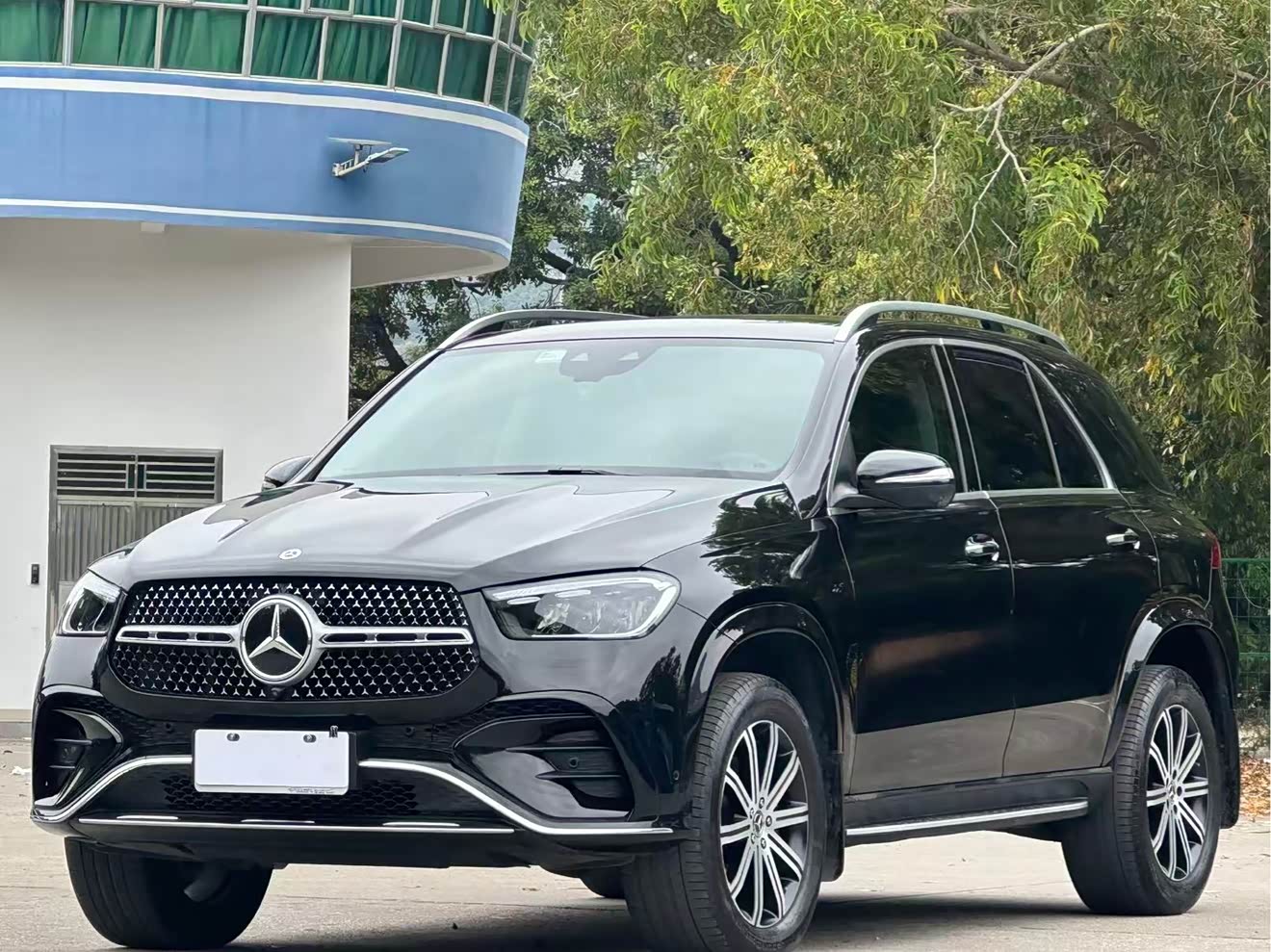 Mercedes-Benz GLE Class 2024 Mercedes-Benz GLE Class 2024 car image