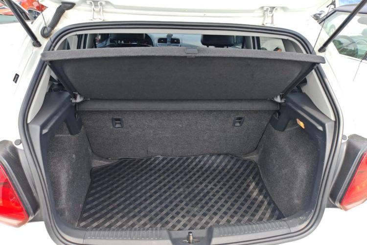 Volkswagen Polo 2019 car image #21