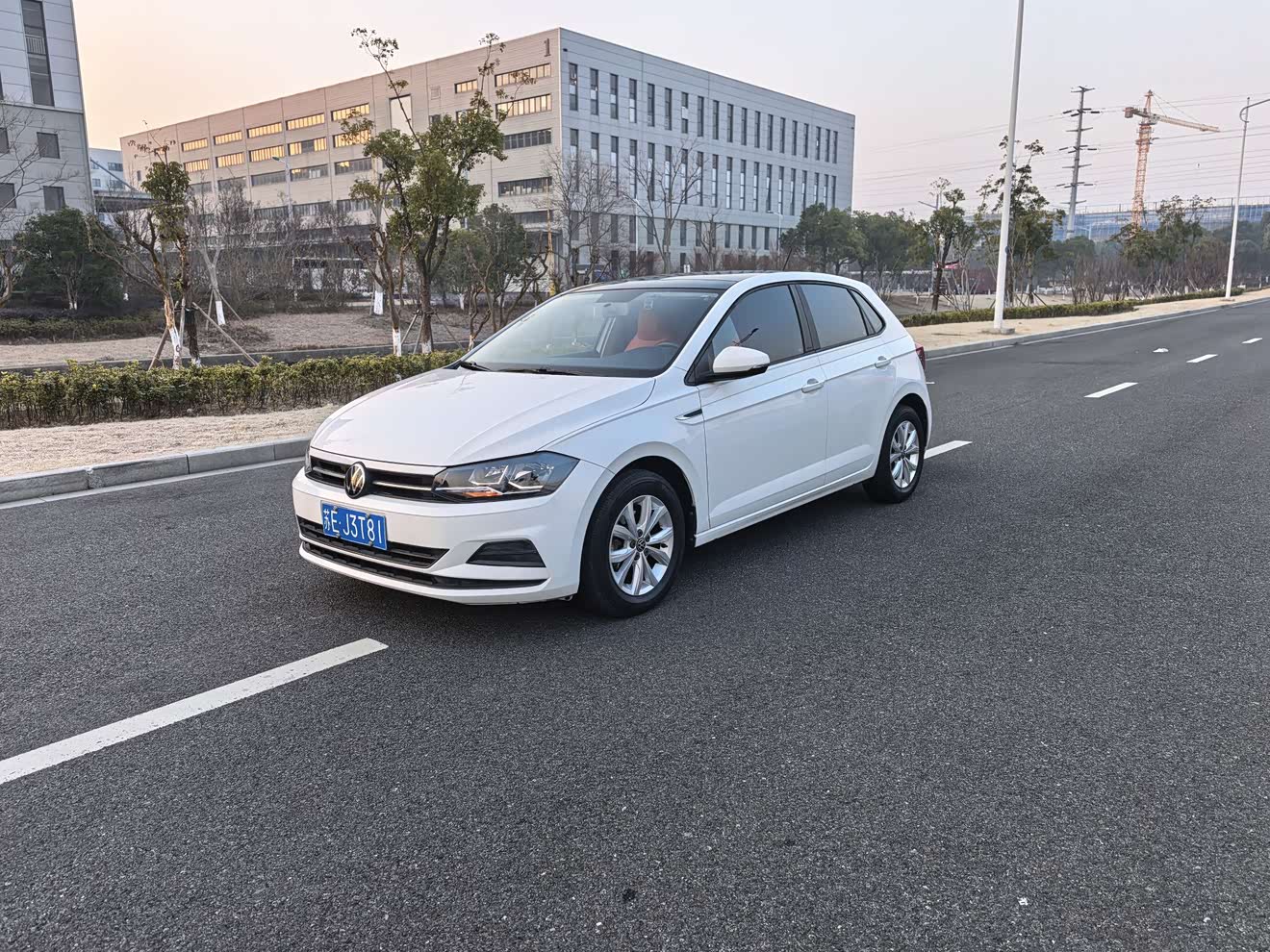 Volkswagen Polo 2021 immagine di auto 