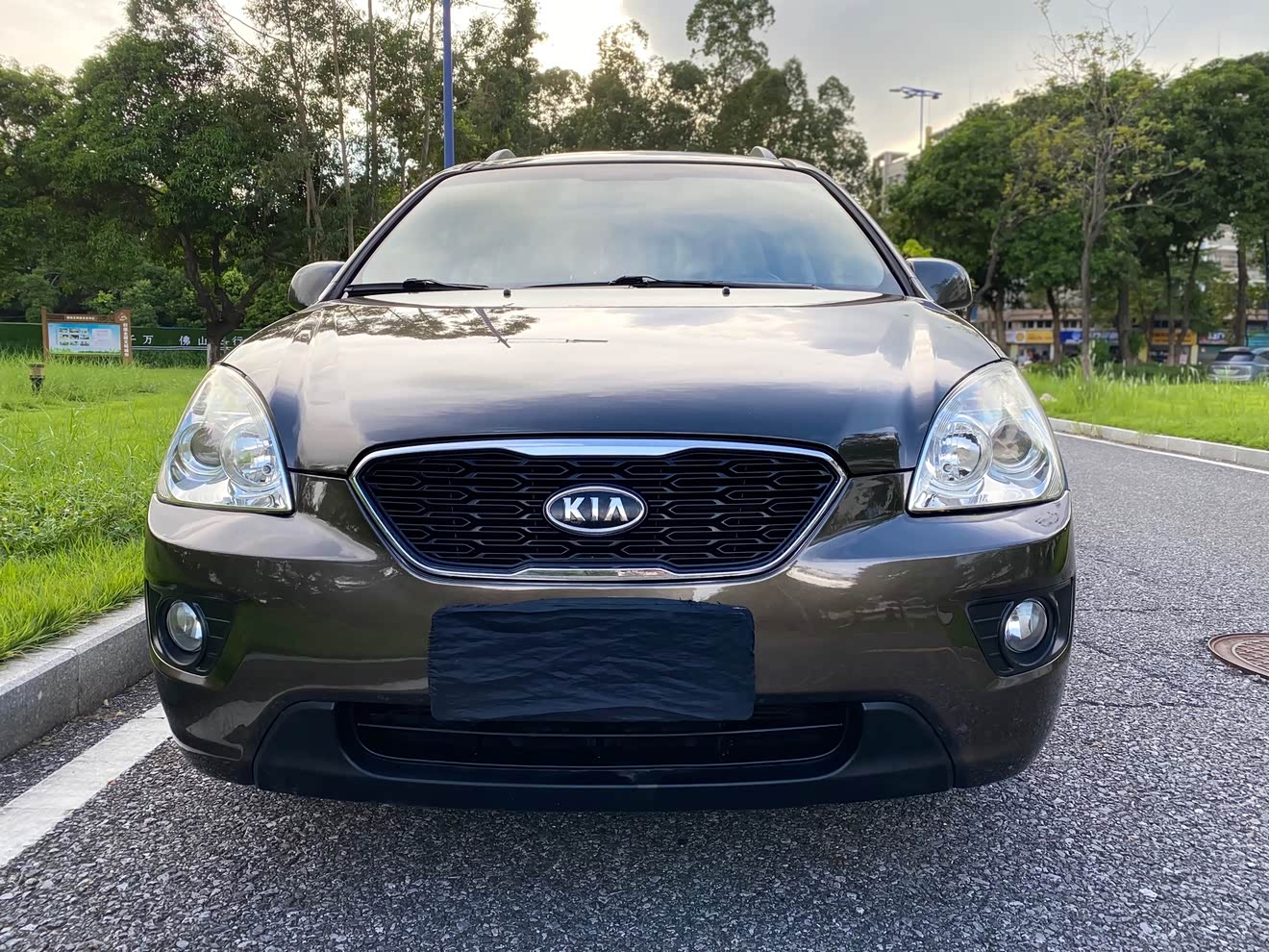 Kia Carens 2012 汽车图片 