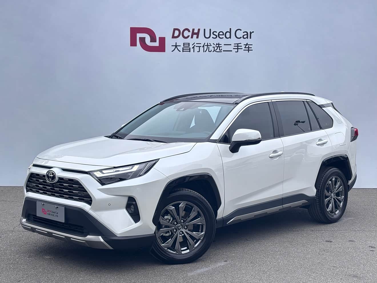 Toyota RAV4 2025 car image 
