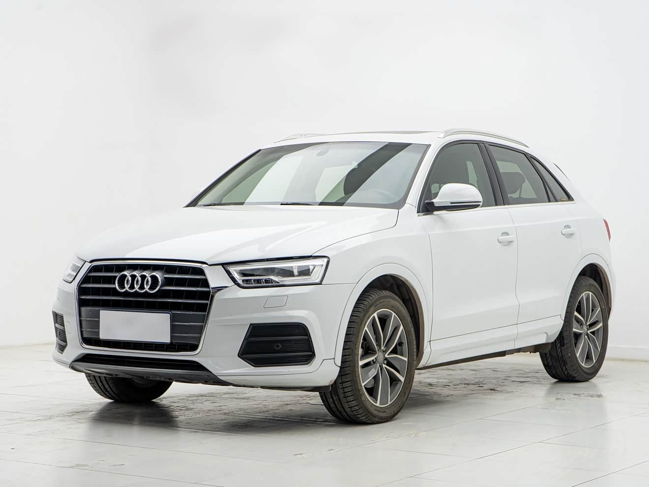 Audi Q3 2018 car image 