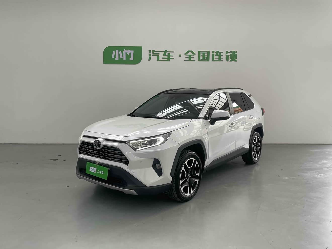 Toyota RAV4 2021 car image 
