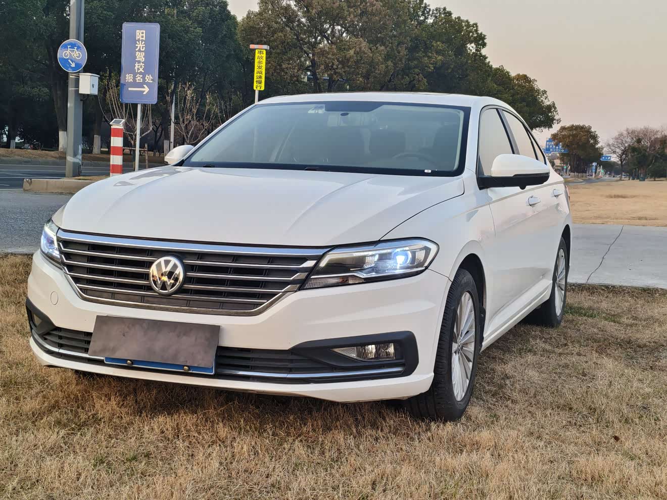 Volkswagen Lavida 2020 Volkswagen Lavida 2020 car image