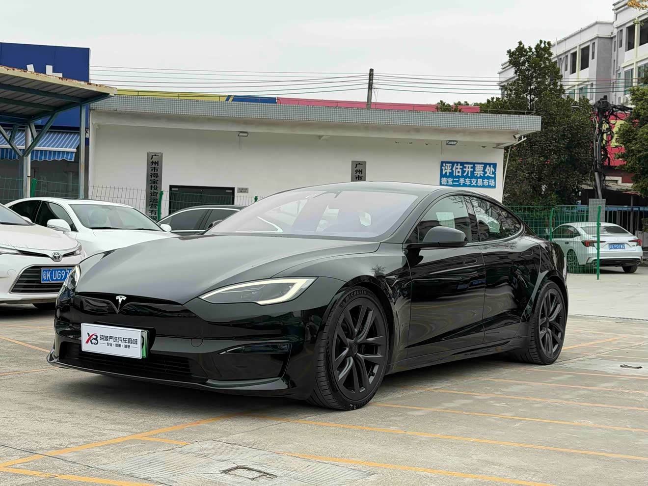 Tesla Model S 2023 汽车图片 
