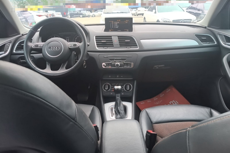 Audi Q3 2019 #11 Audi Q3 2019 car image #11