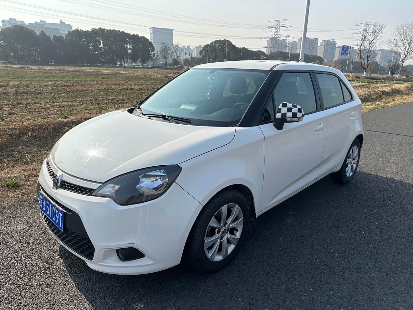 MG 3 2012 MG 3 2012 car image