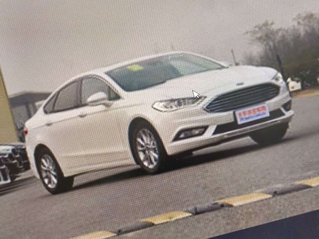 Ford Mondeo 2015 car image 