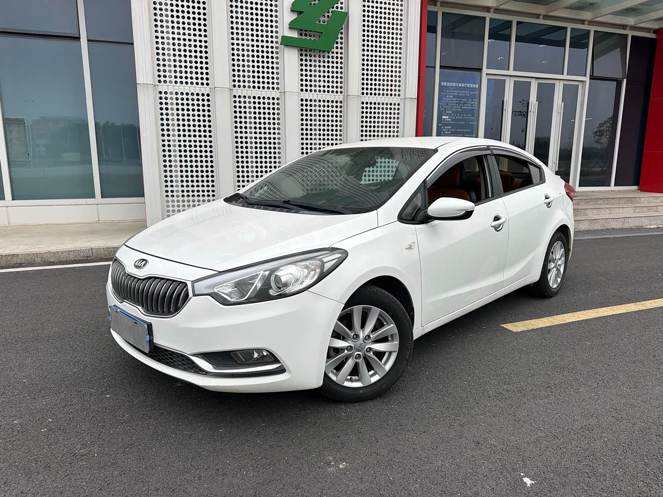 Kia K3 2015 Kia K3 2015 car image